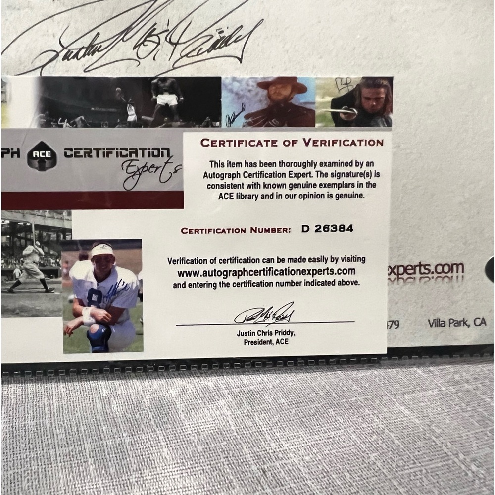 Muhammad Ali and Joe Frazier autograph